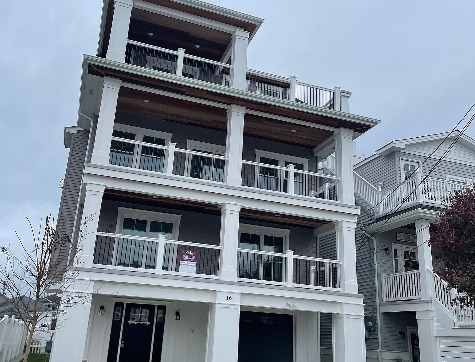Home built by Darrin Rine Builders at 16 MARINE PL