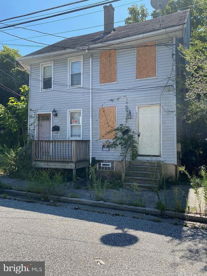 Home built by Brian Homes at 125 THOMPSON ST