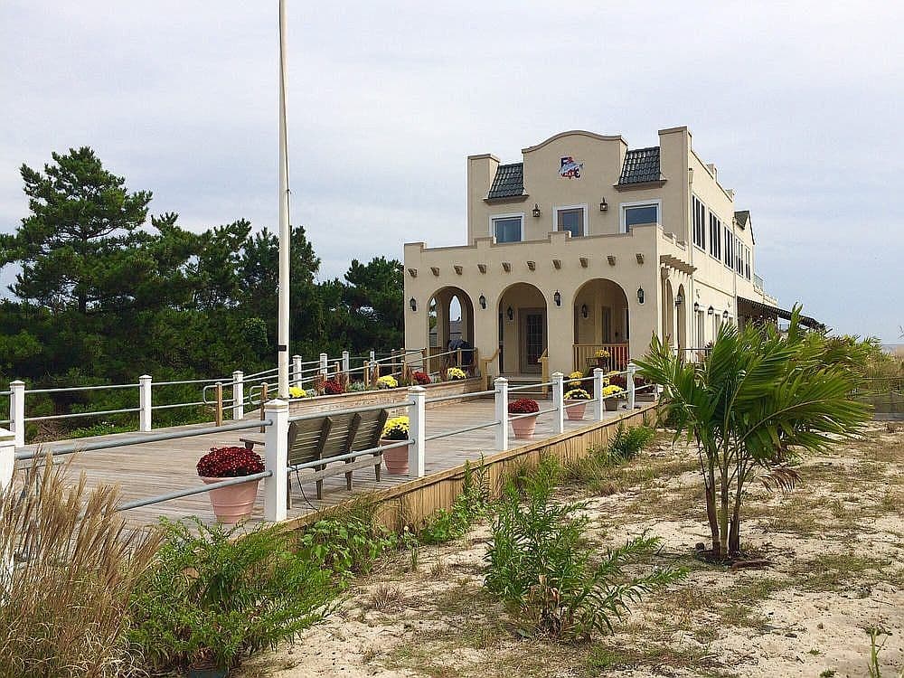 Home built by Inlet Shoals at 211 2ND AVE