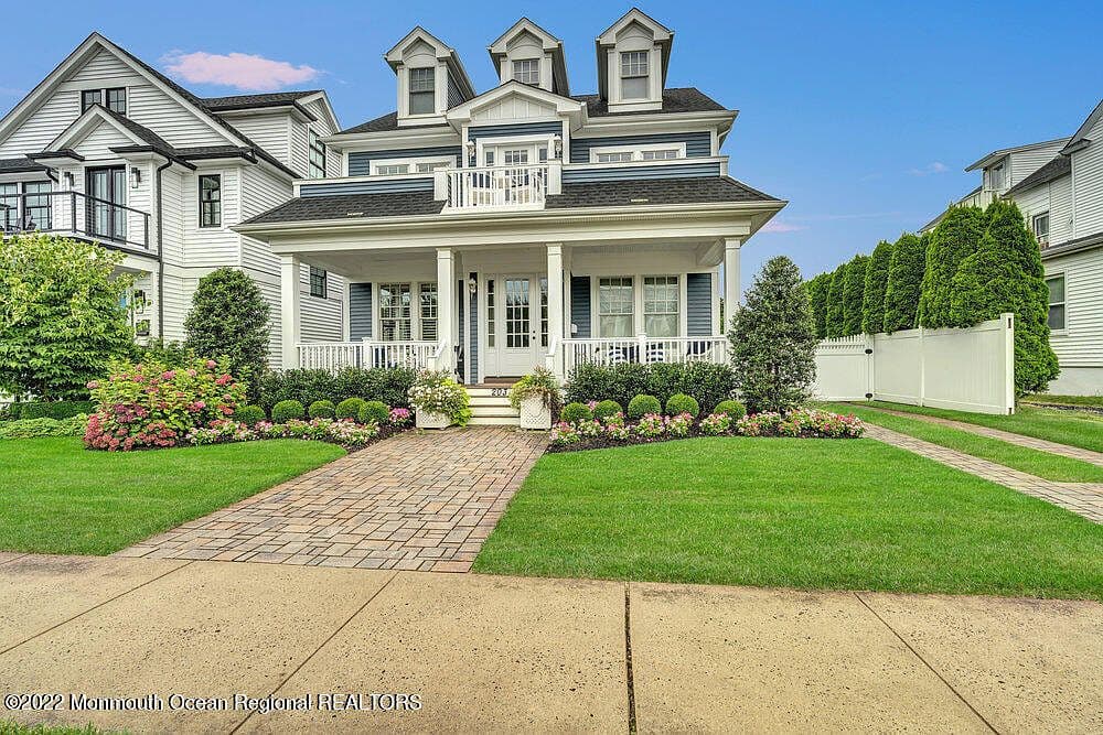 Home built by Inlet Shoals at 414 9TH AVE