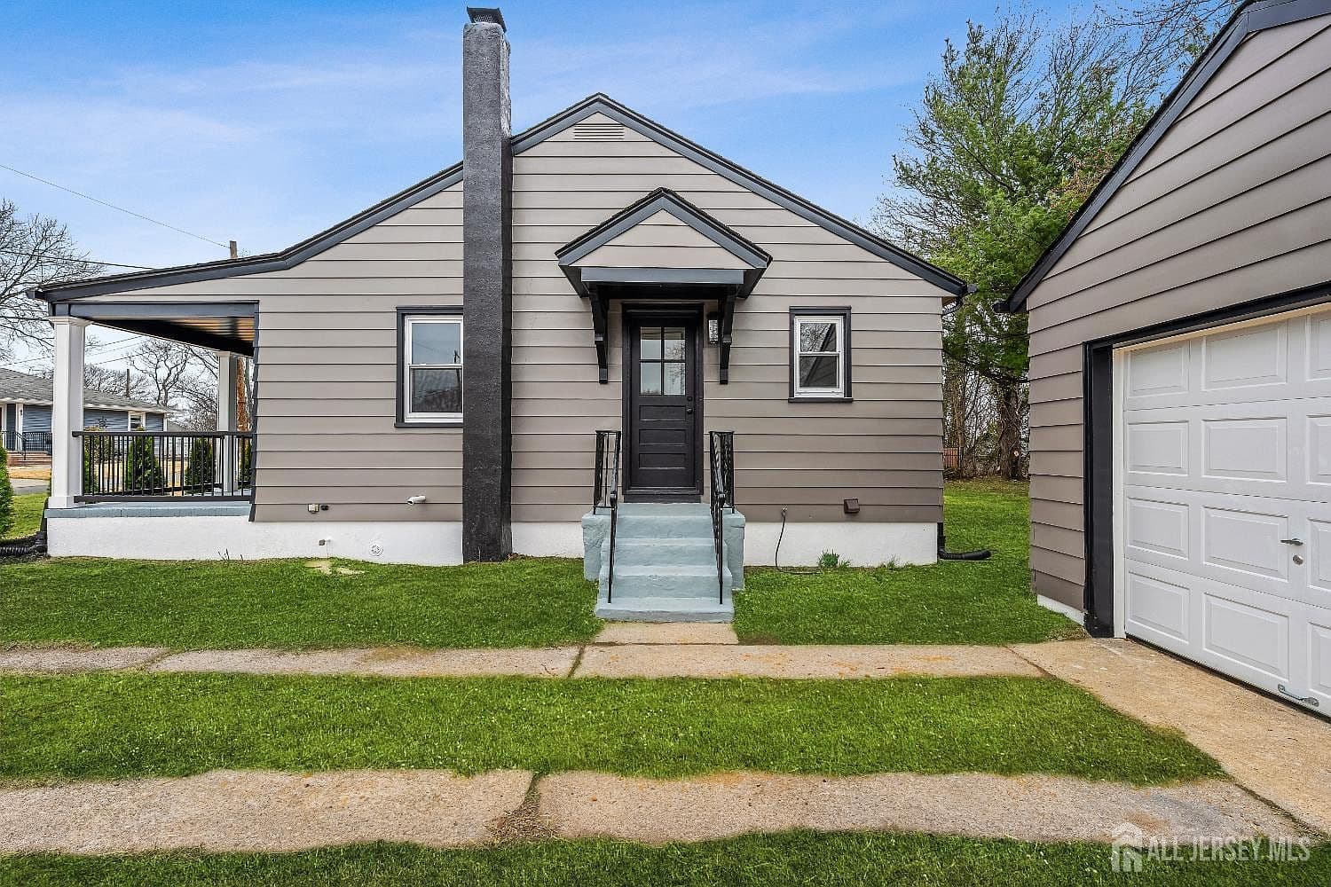 Home built by Bellie Holdings at 44 HARRISON ST