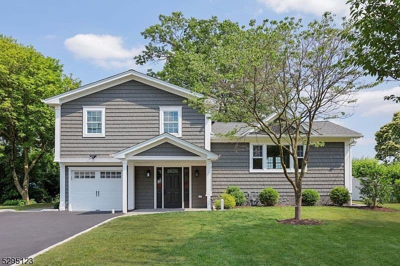 Home built by Blue Wave Construction and Development at 1785 DAKOTA ST