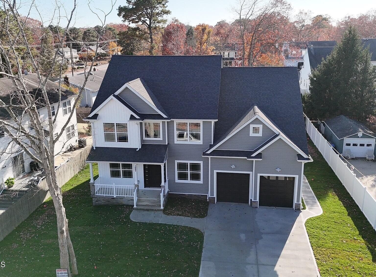 Home built by Sarama Homes at 1007 CLEARWATER AVE