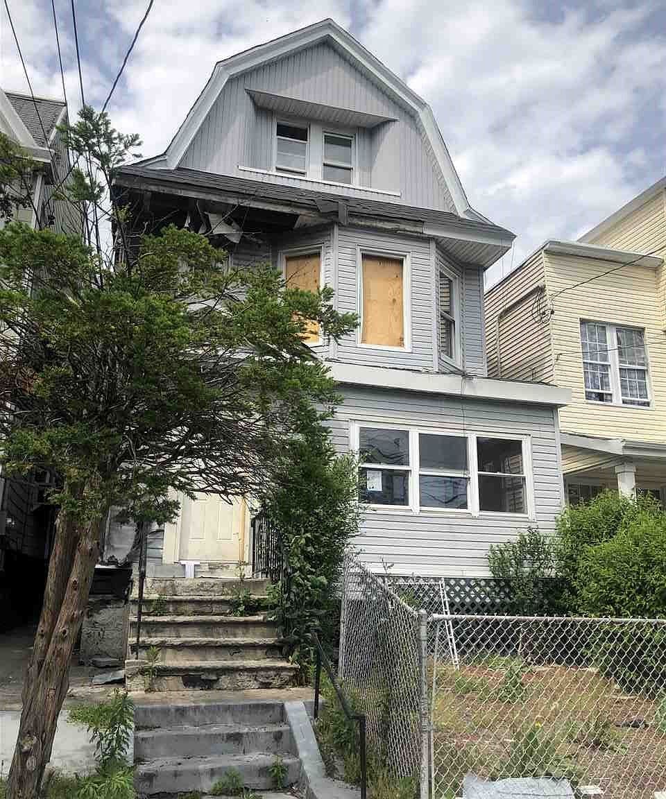 Home built by Sky Developers NJ at 162 CARTERET AVE