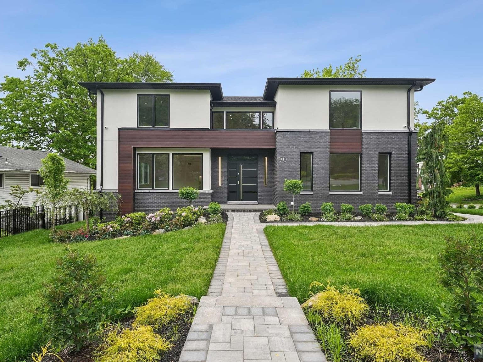 Home built by Carbone Developers at 70 JOHN ST