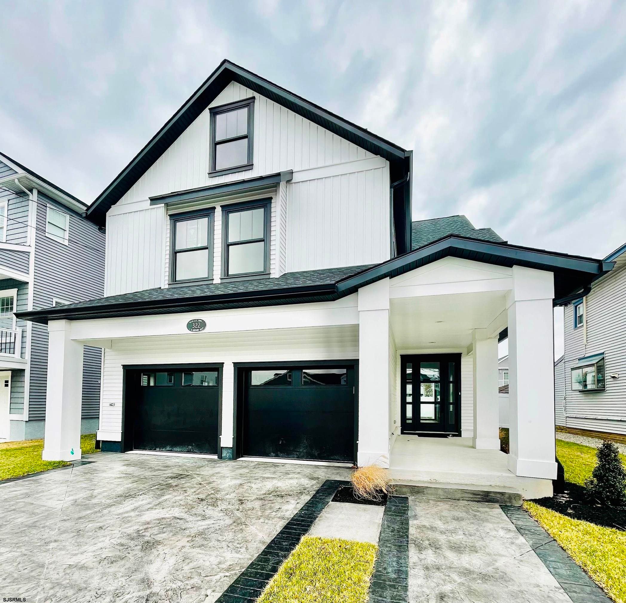 Home built by Diamante Homes at 322 E SEABRIGHT RD