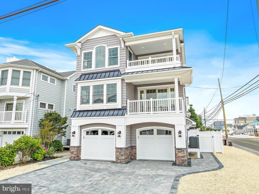 Home built by Dolphin Homes