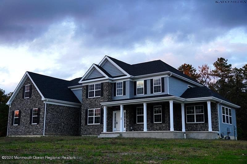 Home built by Fernmoor Homes at 24 TUXEDO CT