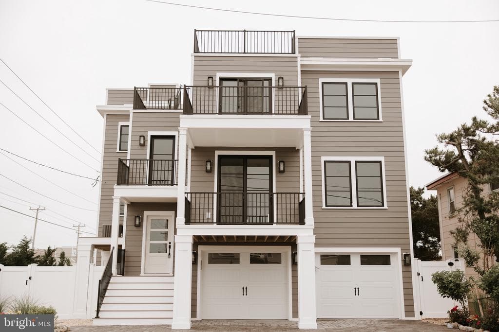 Home built by Kelly Builders & Developers at 49 N 1ST ST