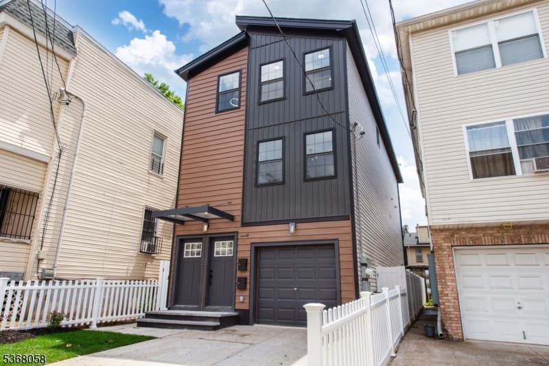 Home built by Pride Investment Group at 43 TICHENOR TER