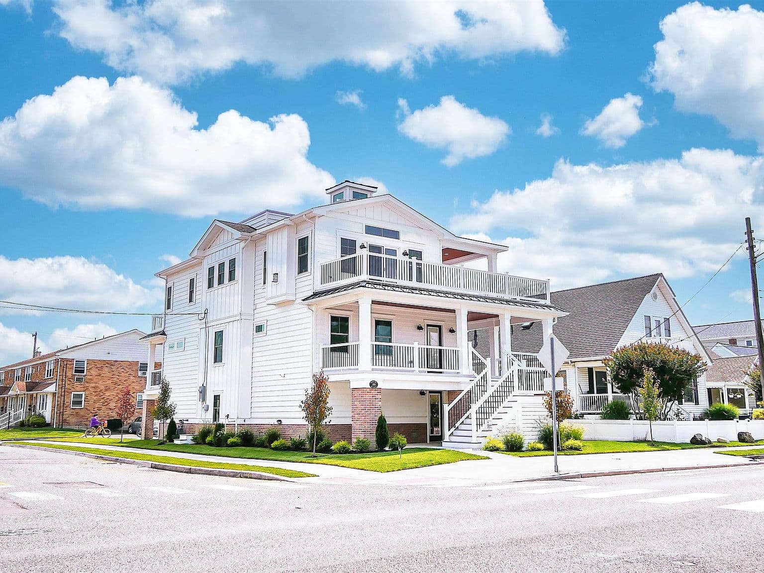 Home built by Scafisi at 1601 BAY AVE
