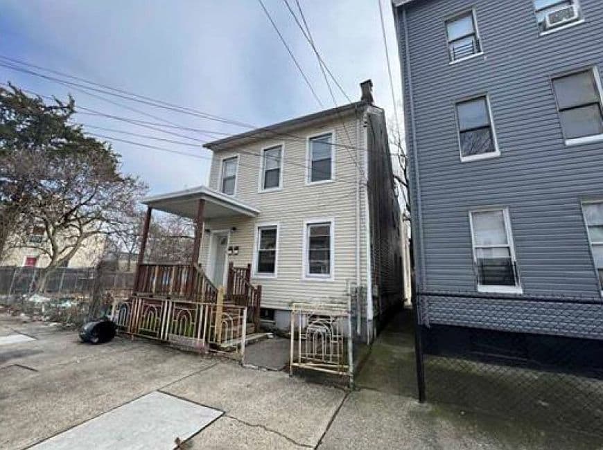 Home built by ALE Investments at 31 HILLMAN ST