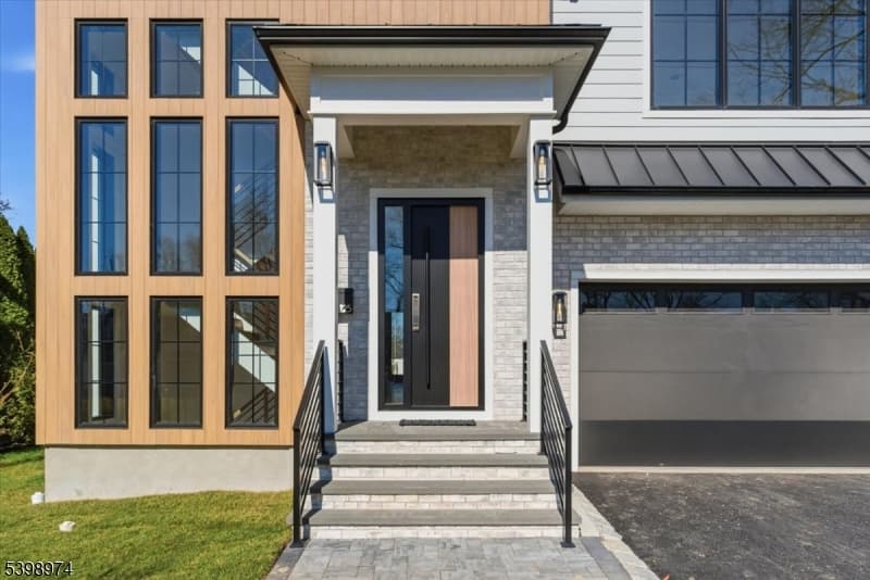 Home built by Blue Wave Construction and Development