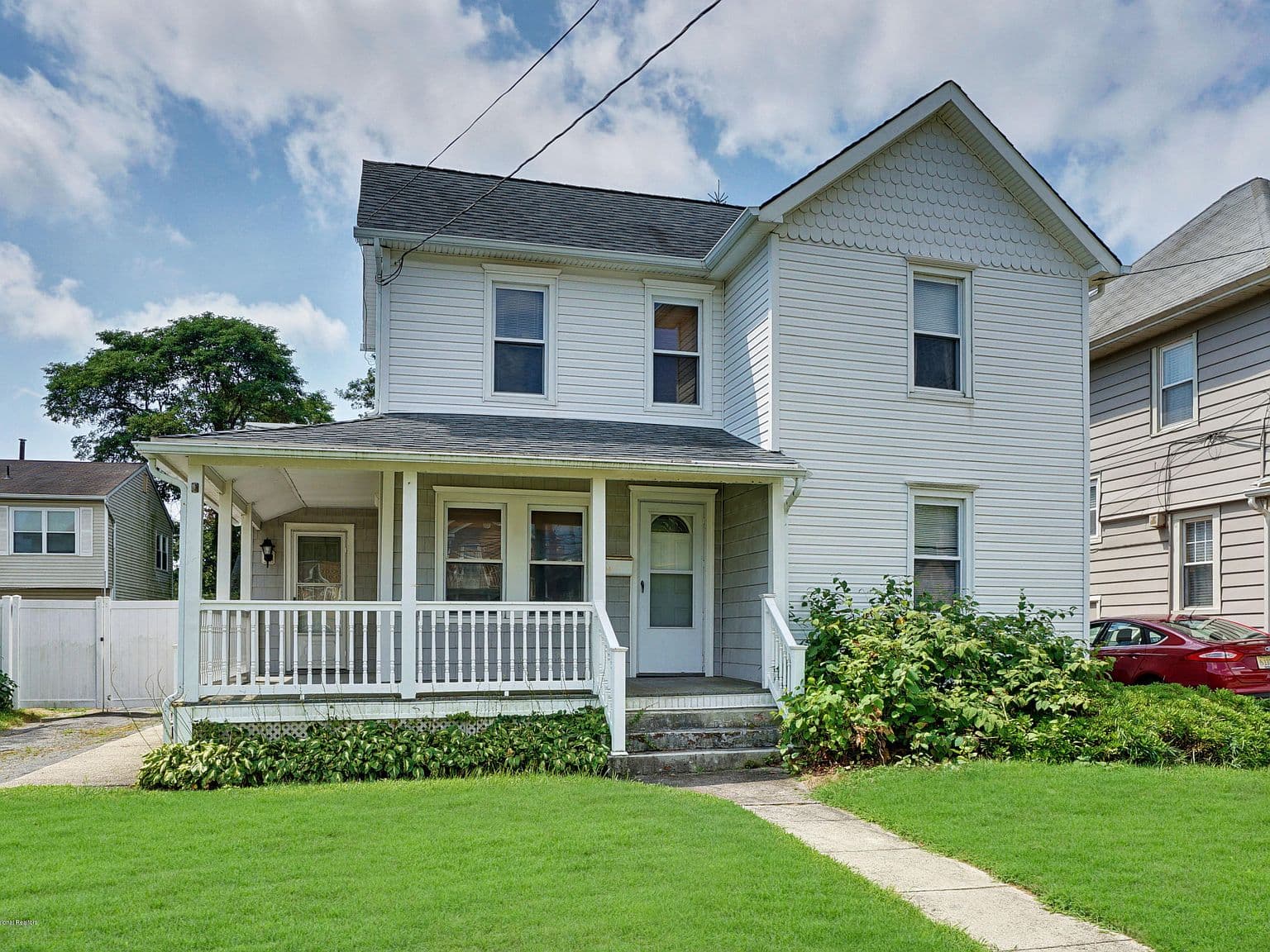 Home built by Grastian Rose at 605 LAREINE AVE
