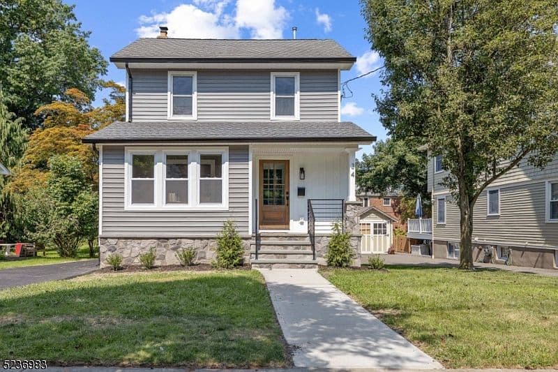 Home built by Heritage Homes at 34 HAMILTON RD