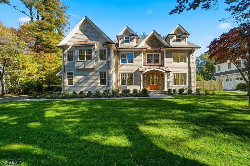 Home built by Innovative Construction and Design at 34 ROLLING HILL DR
