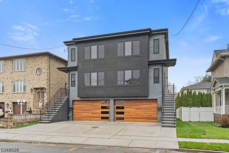 Home built by Prawdzik Properties at 212 E HARRIET AVE