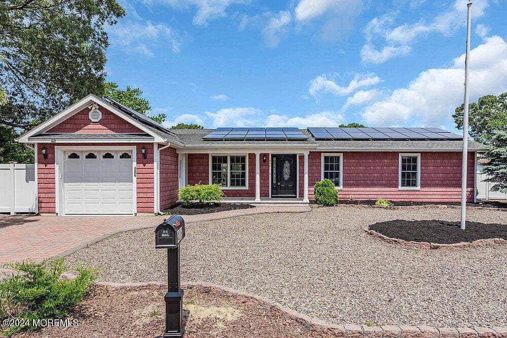 Home built by Wrazen Homes at 406 LAUREL BLVD