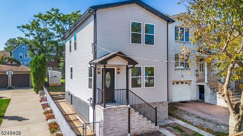 Home built by Tailor Brothers Construction at 181 PIERRE AVE