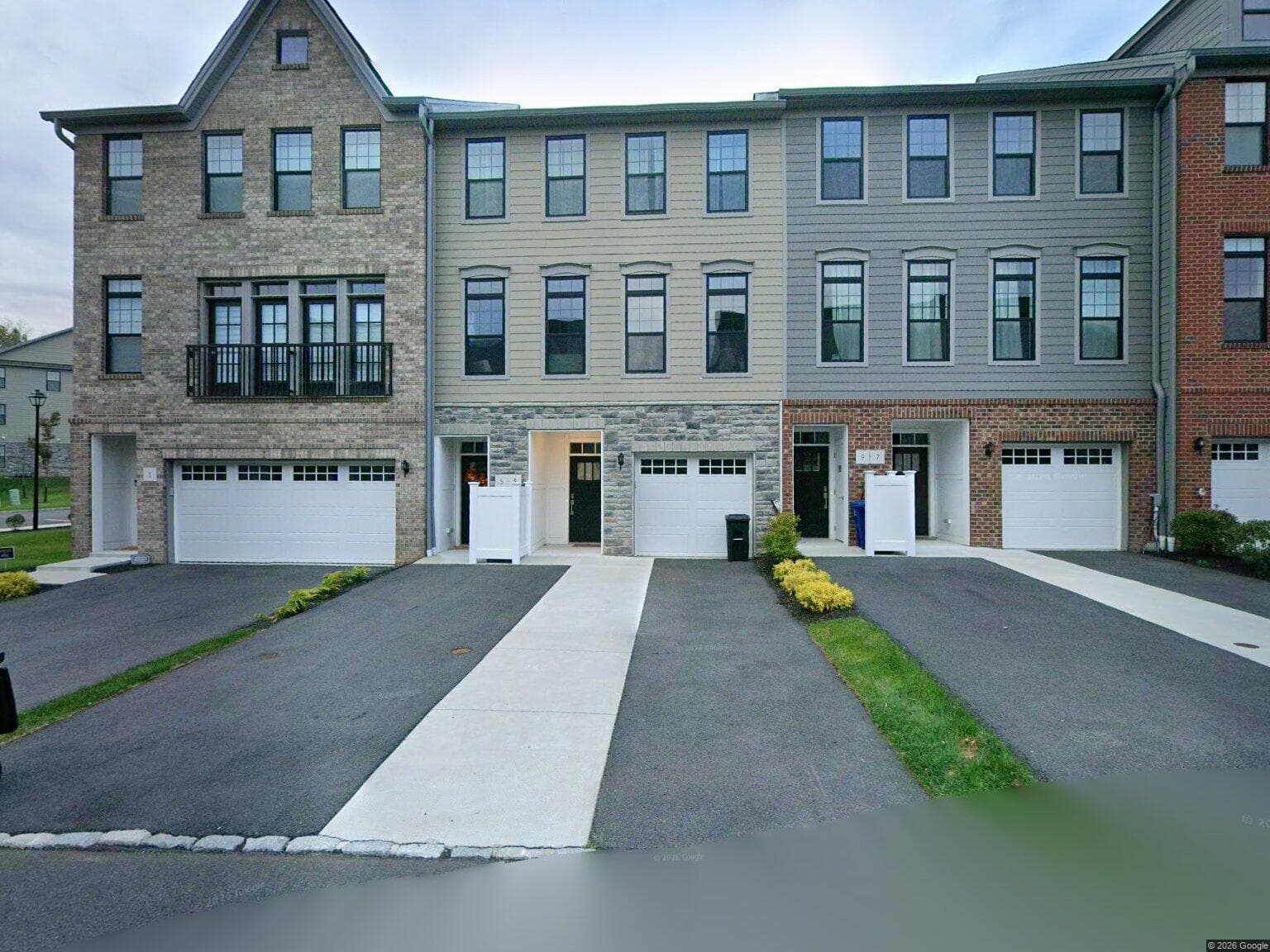 Home built by Toll Brothers at 3 DRIFTWAY LN