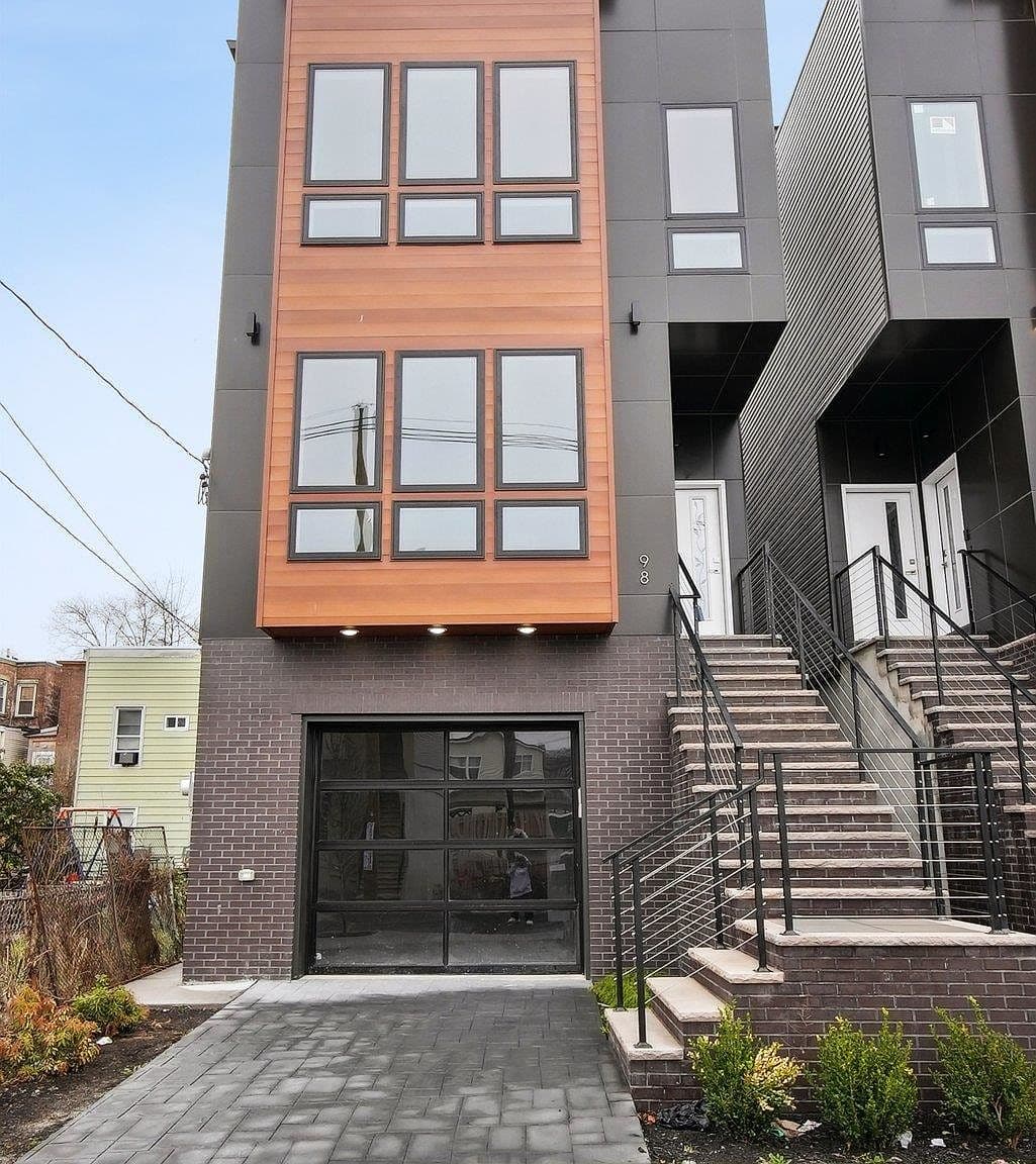 Home built by GND Builders at 98 VAN HORNE ST