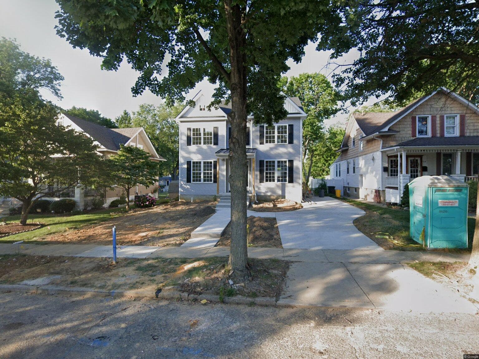 Home built by Hillco Builders at 225 S BARRETT AVE