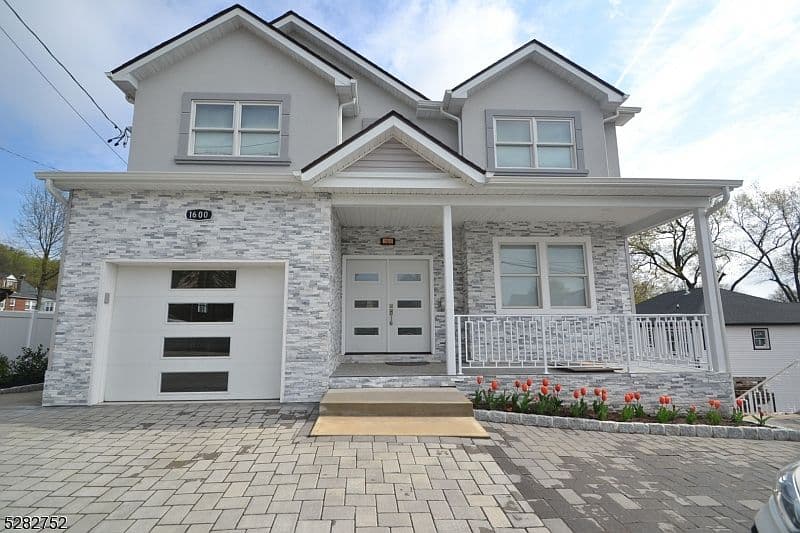 Home built by PLJ Properties at 1600 VAN HOUTEN AVE